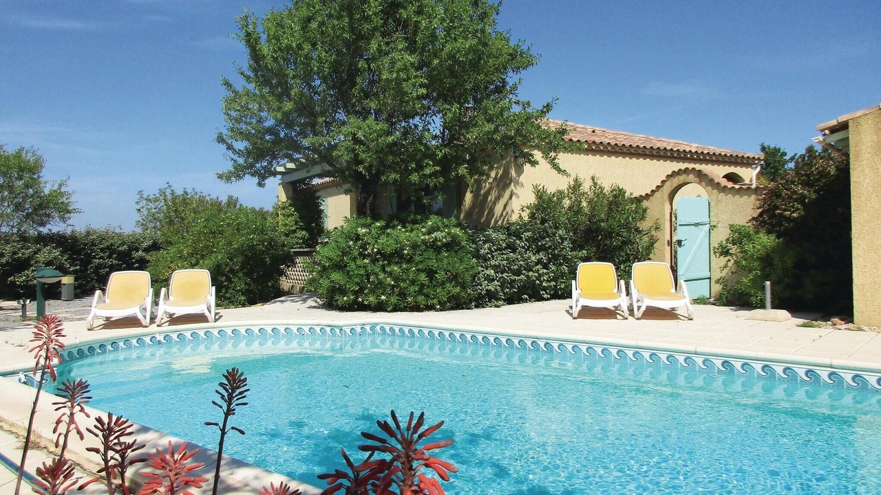 Photo of Others in Cruzy