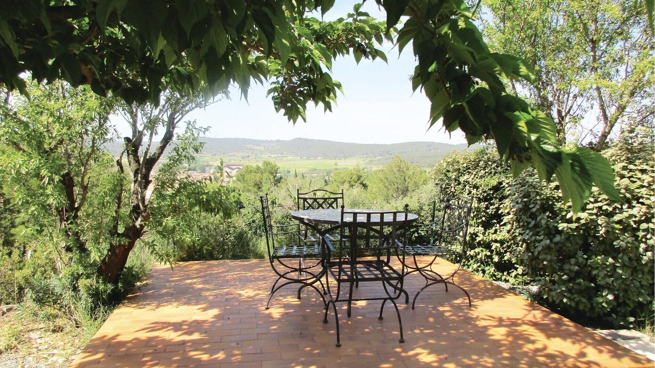 Photo of Bedroom in Cruzy