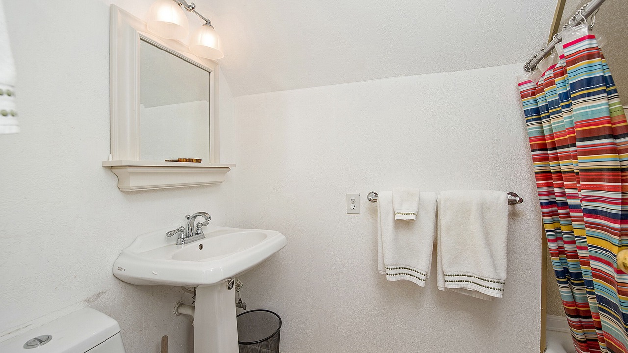 Photo of Bathroom in St. Helena