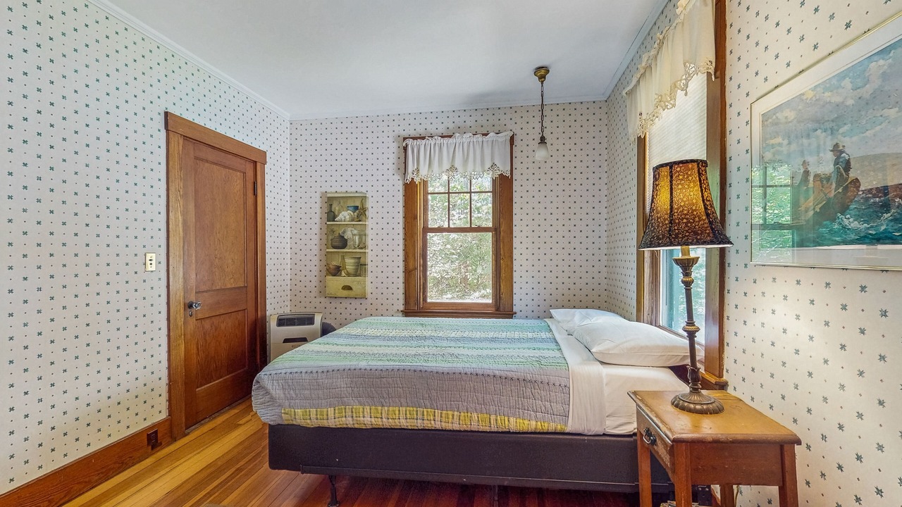 Photo of Bedroom in Ogunquit