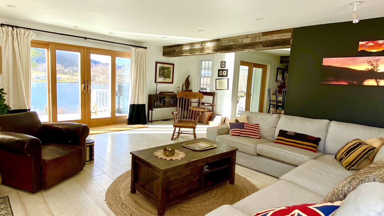 Photo of Livingroom in Ticonderoga