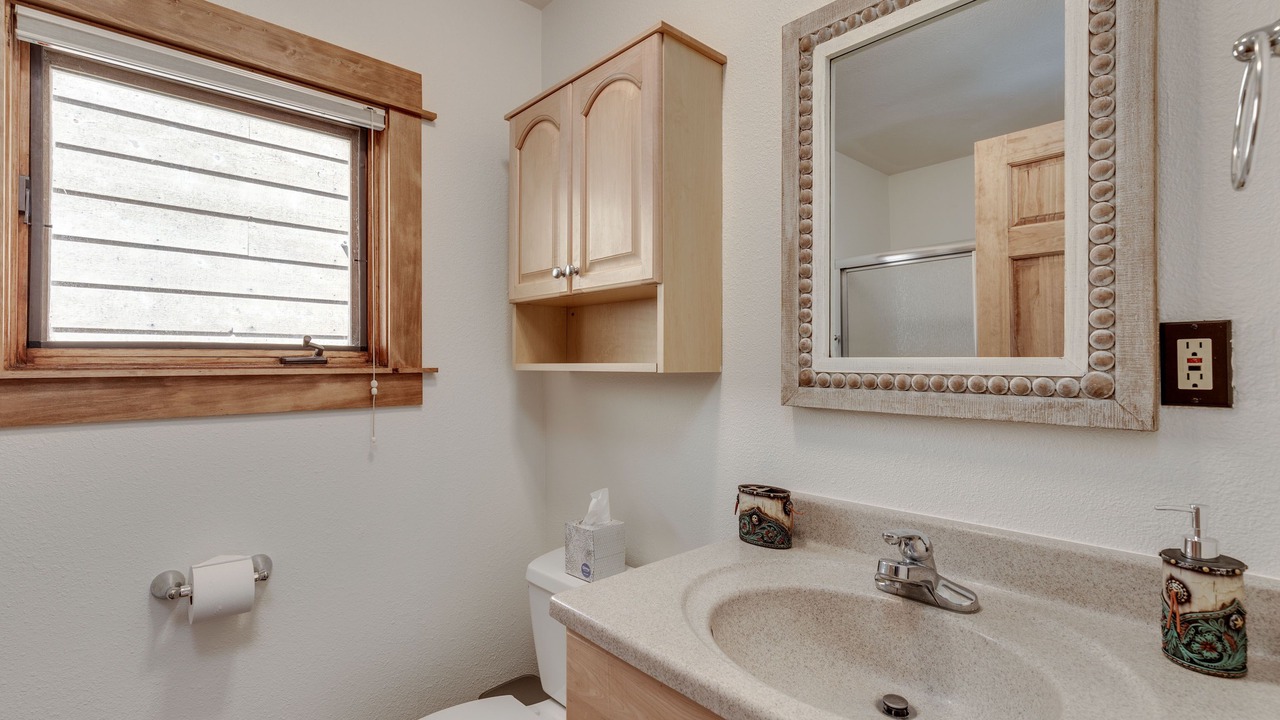 Photo of Bathroom in Gardiner