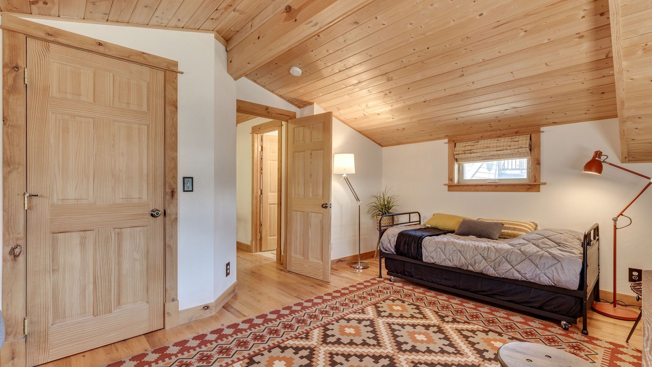 Photo of Bedroom in Gardiner
