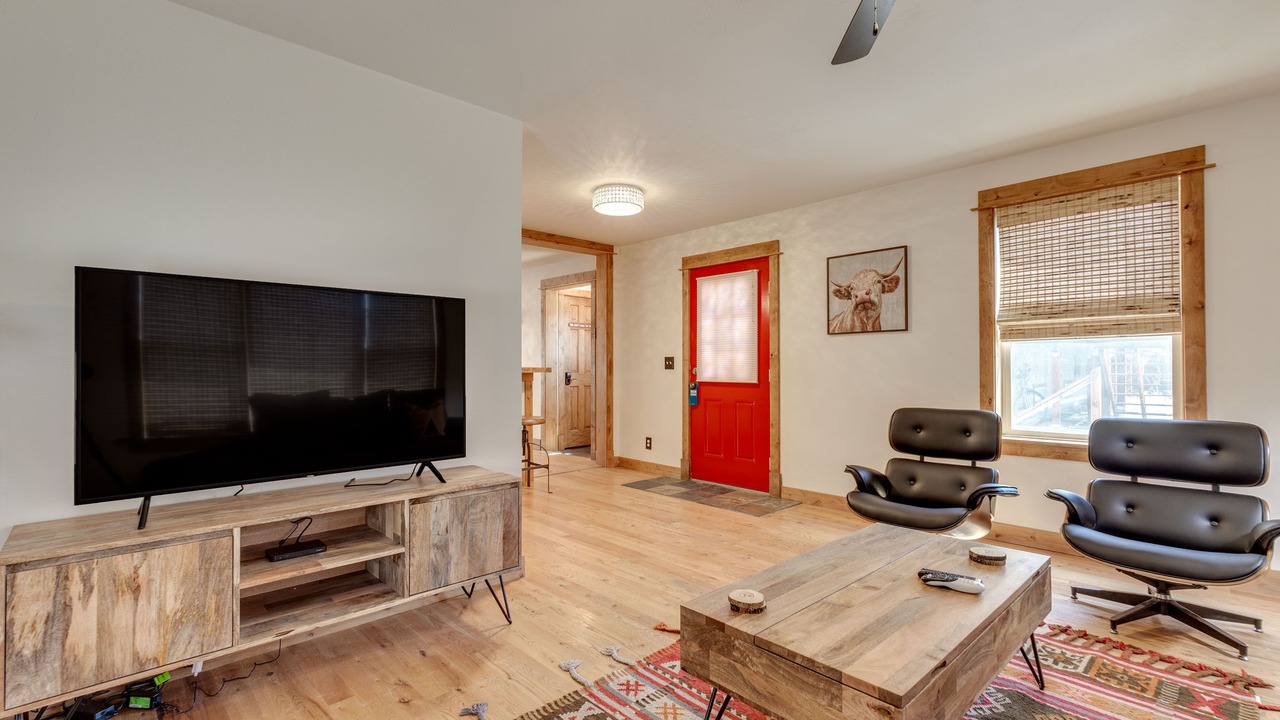 Photo of Livingroom in Gardiner