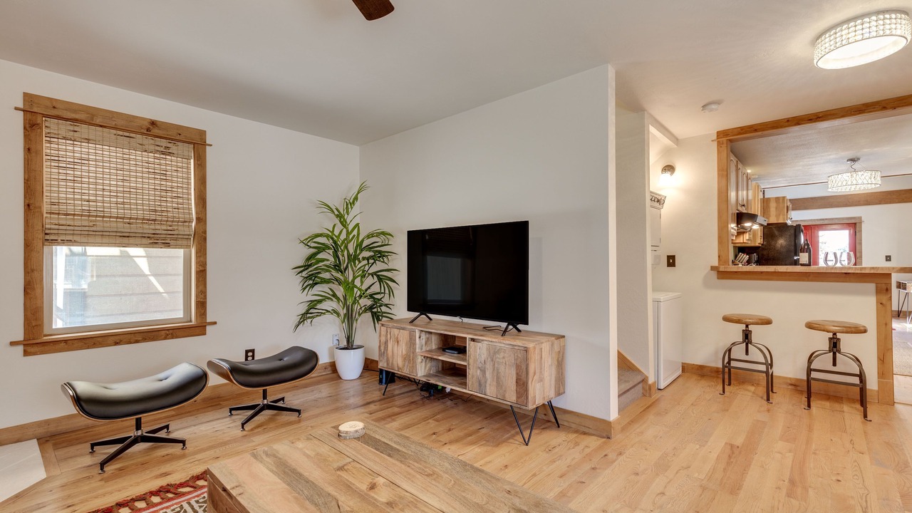 Photo of Livingroom in Gardiner