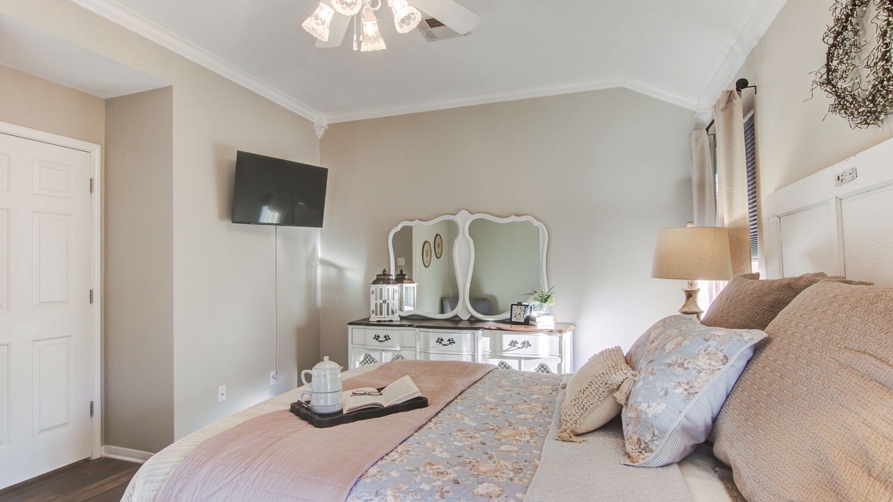 Photo of Bedroom in Woodway