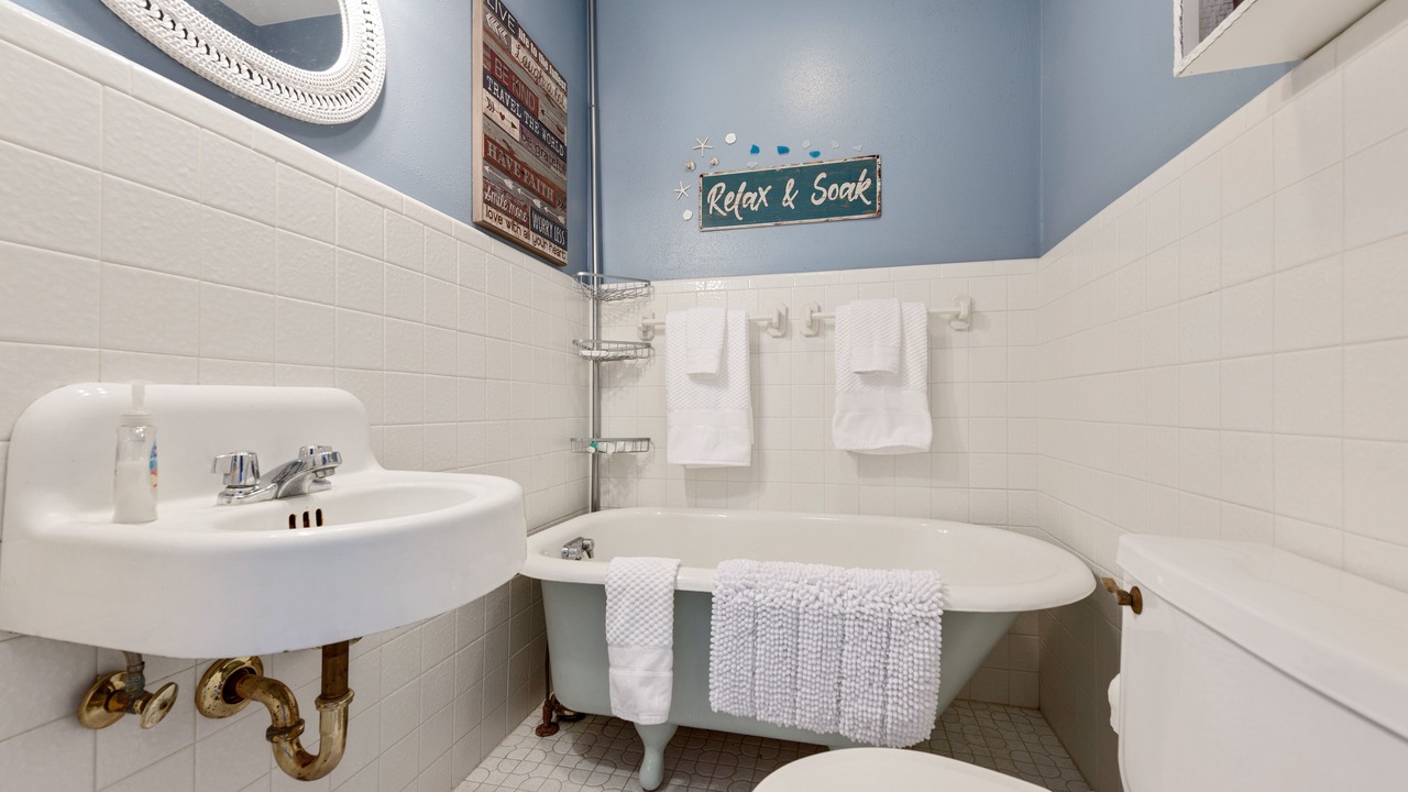 Photo of Bathroom in Buchanan Dam
