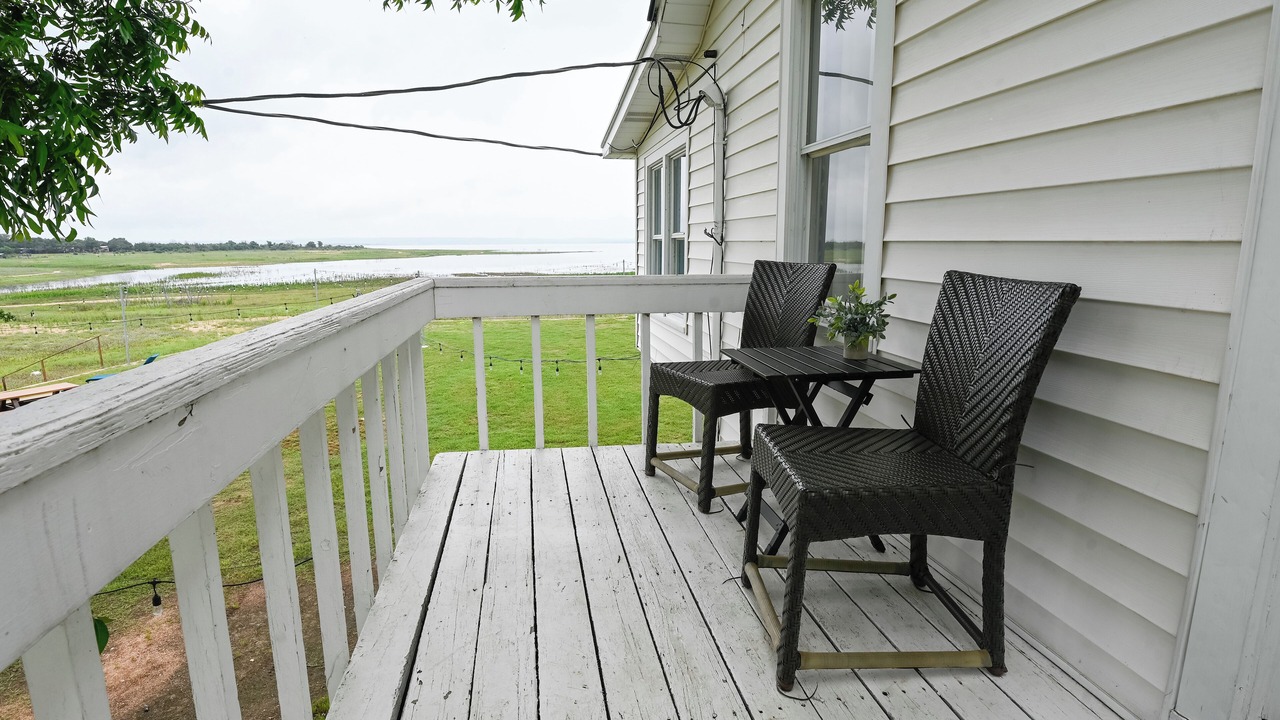 Photo of Patio Balcony in Buchanan Dam