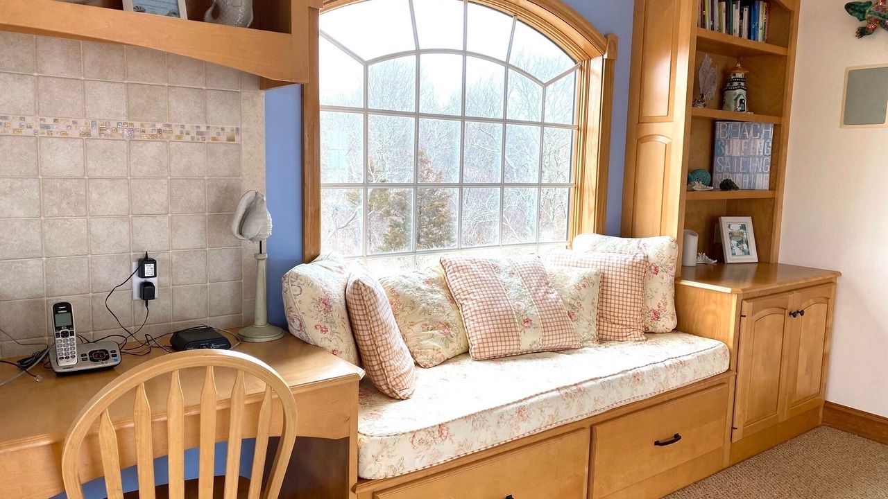 Photo of Livingroom in Charlestown