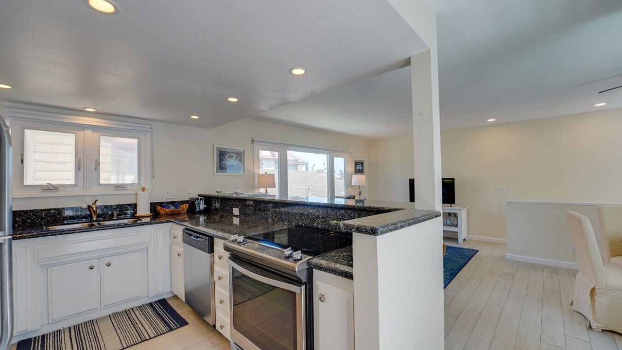 Photo of Kitchen in Central Mission Beach
