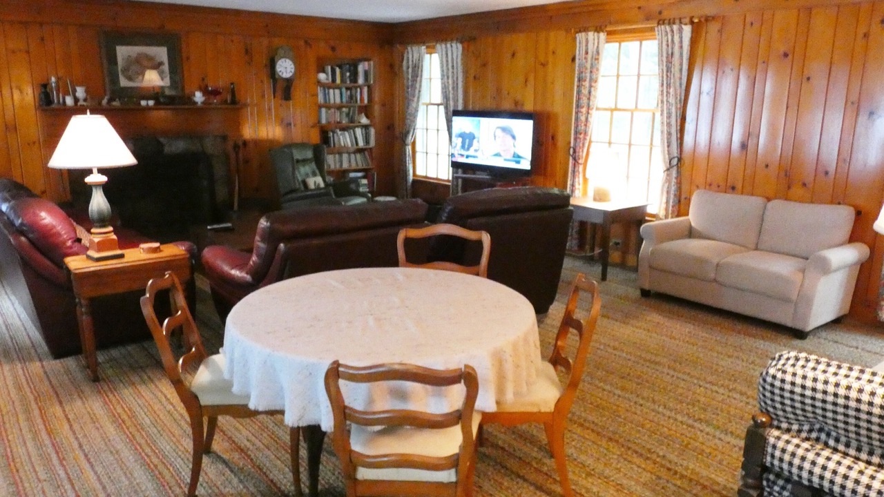 Photo of Livingroom in Alden