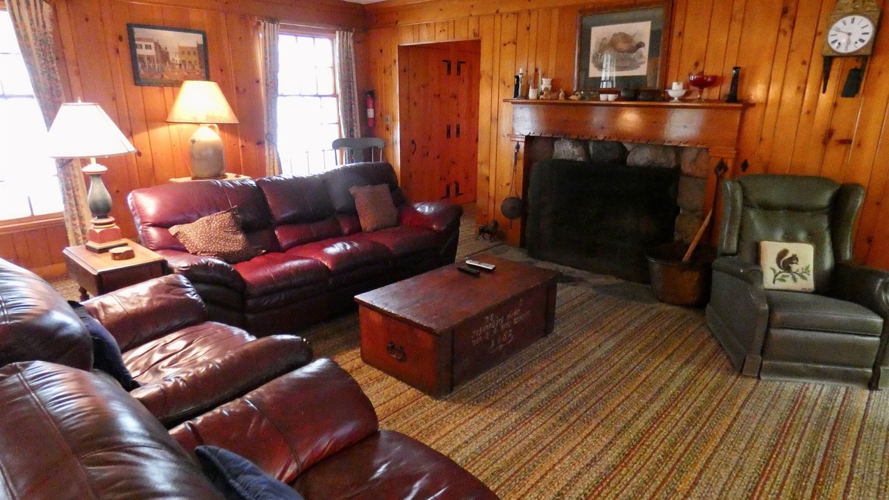 Photo of Livingroom in Alden