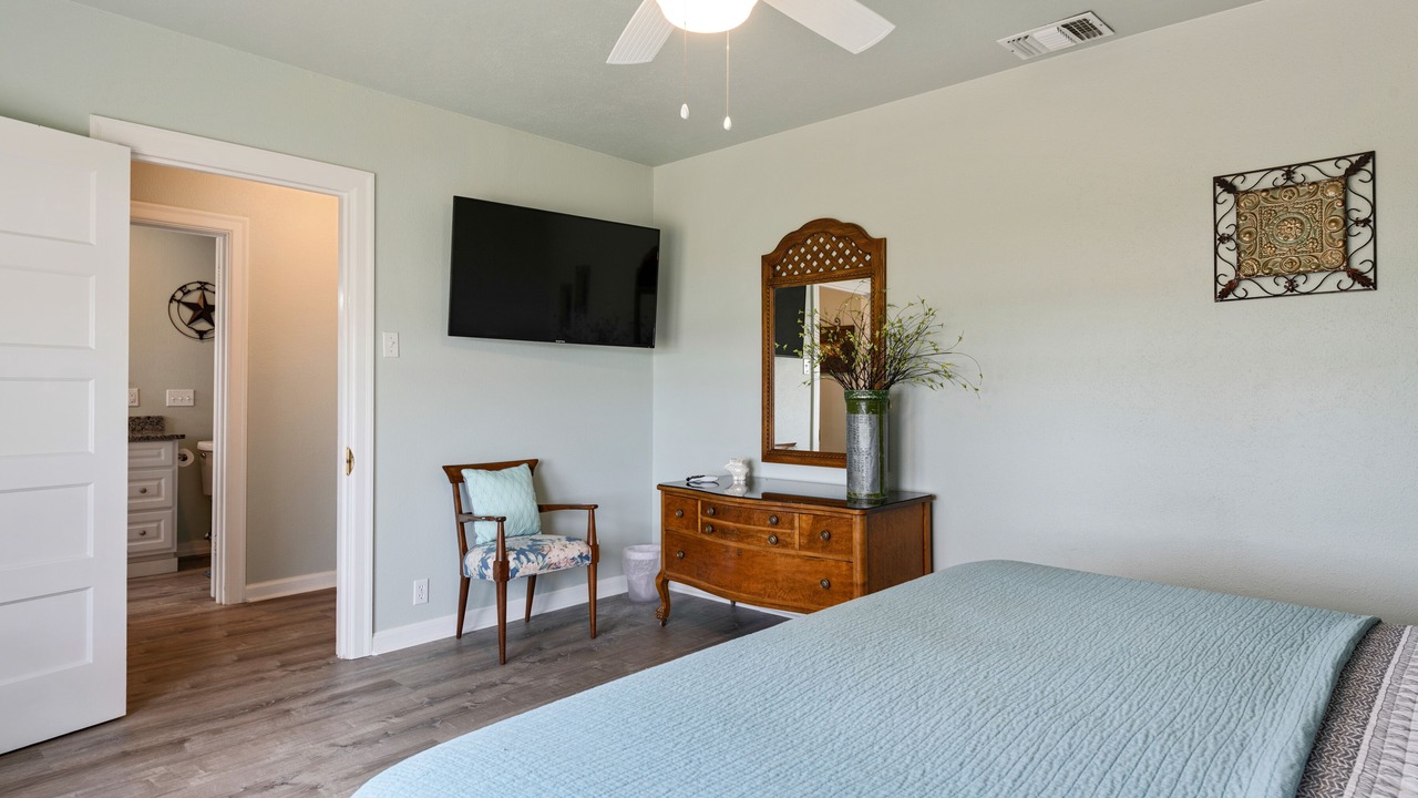 Photo of Bedroom in Buchanan Dam