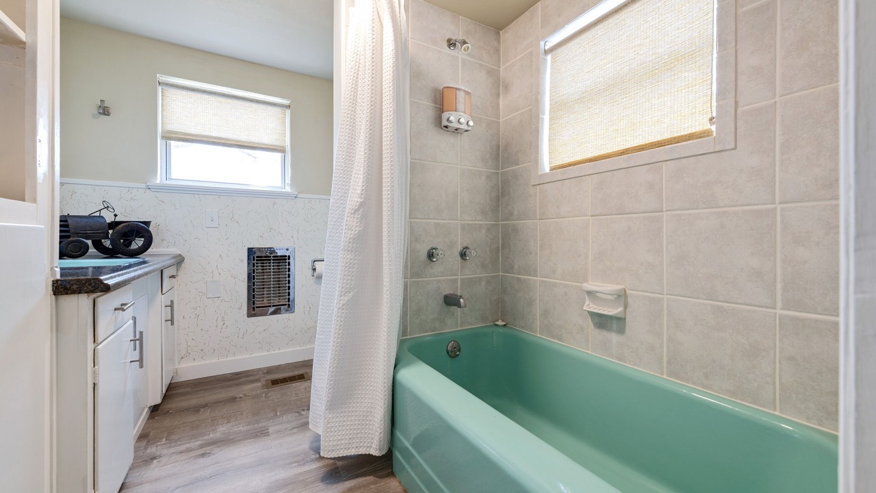 Photo of Bathroom in Buchanan Dam