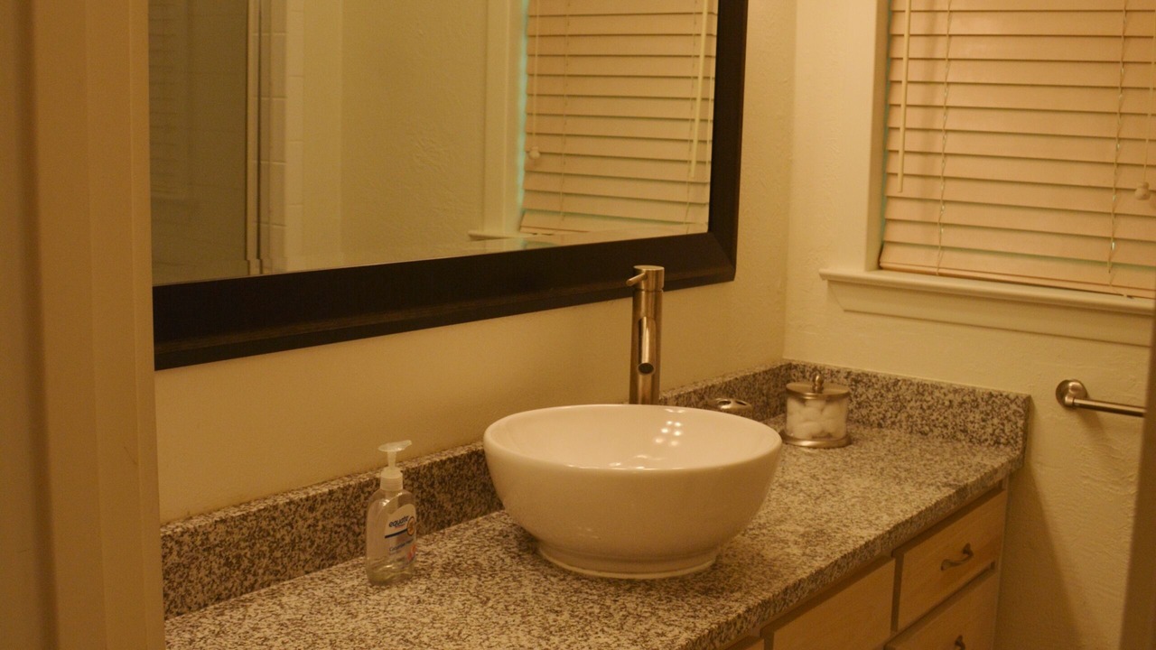 Photo of Bathroom in Tool