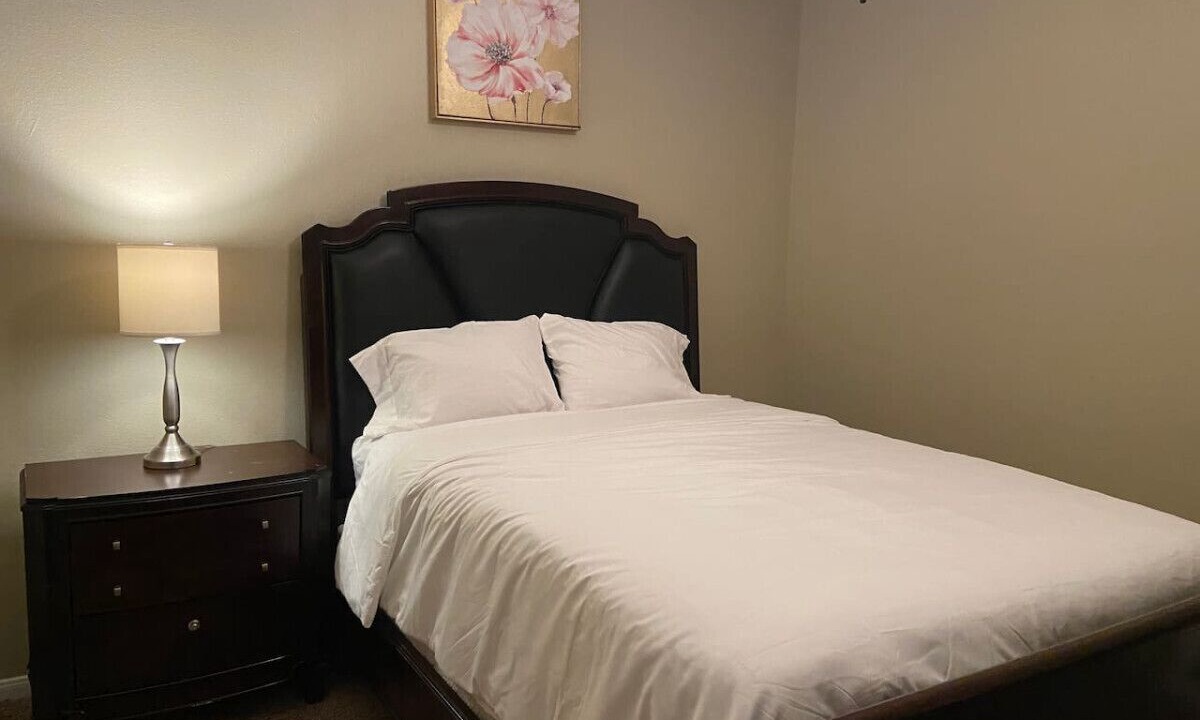 Photo of Bedroom in Grogan's Mill