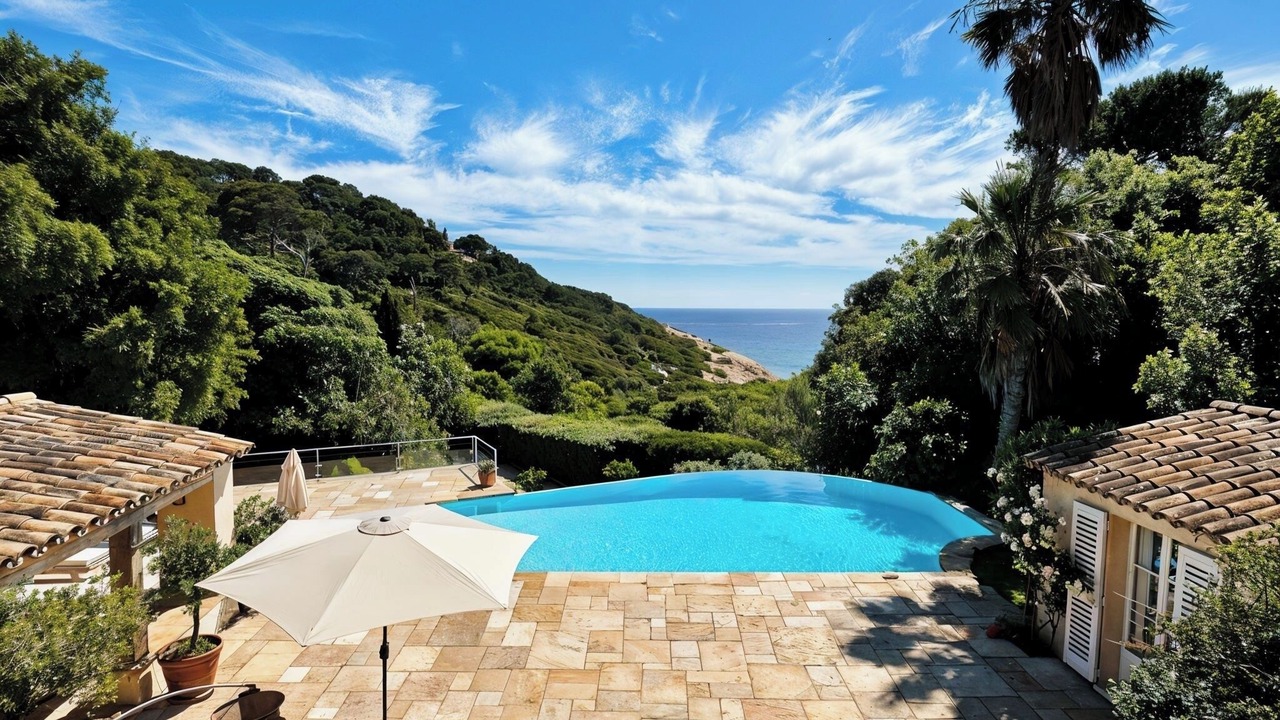 Photo of Outdoor in Cap Benat