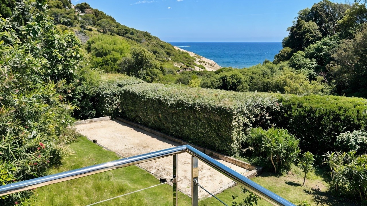 Photo of Outdoor in Cap Benat