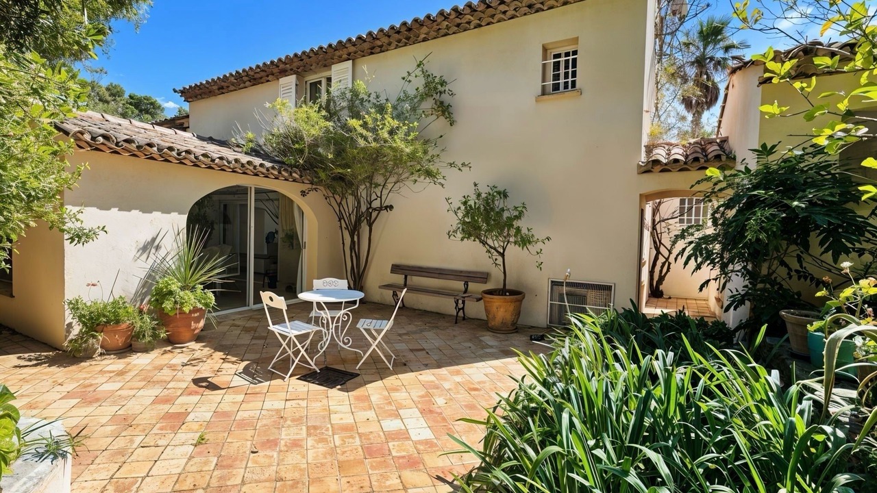 Photo of Outdoor in Cap Benat