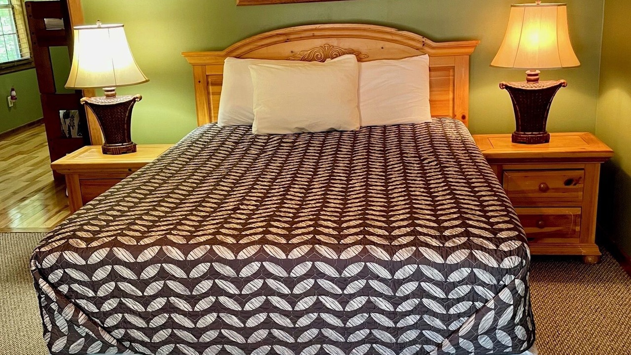 Photo of Bedroom in Byrdstown