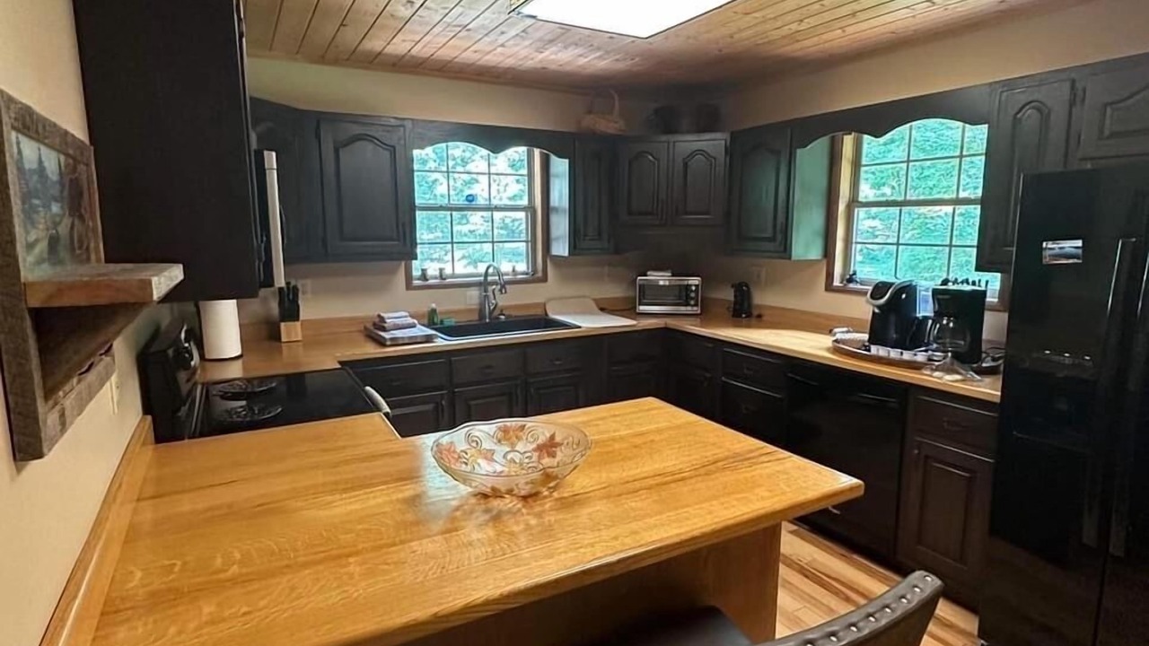 Photo of Kitchen in Byrdstown