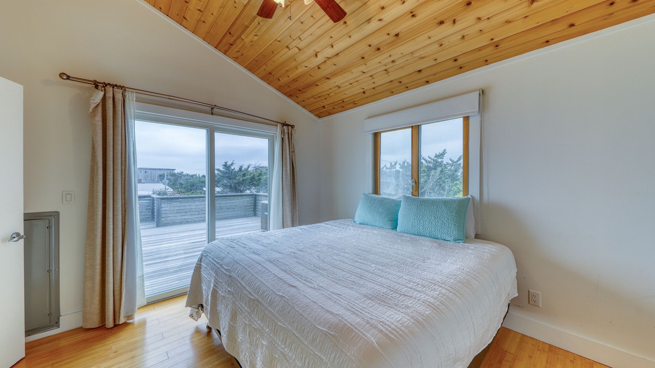 Photo of Bedroom in Ocean Bay Park