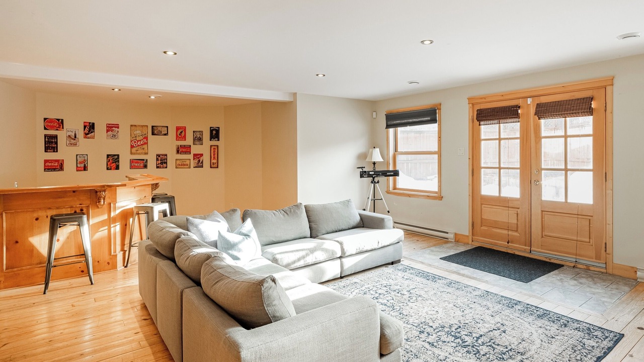Photo of Livingroom in Fiddler Lake Resort