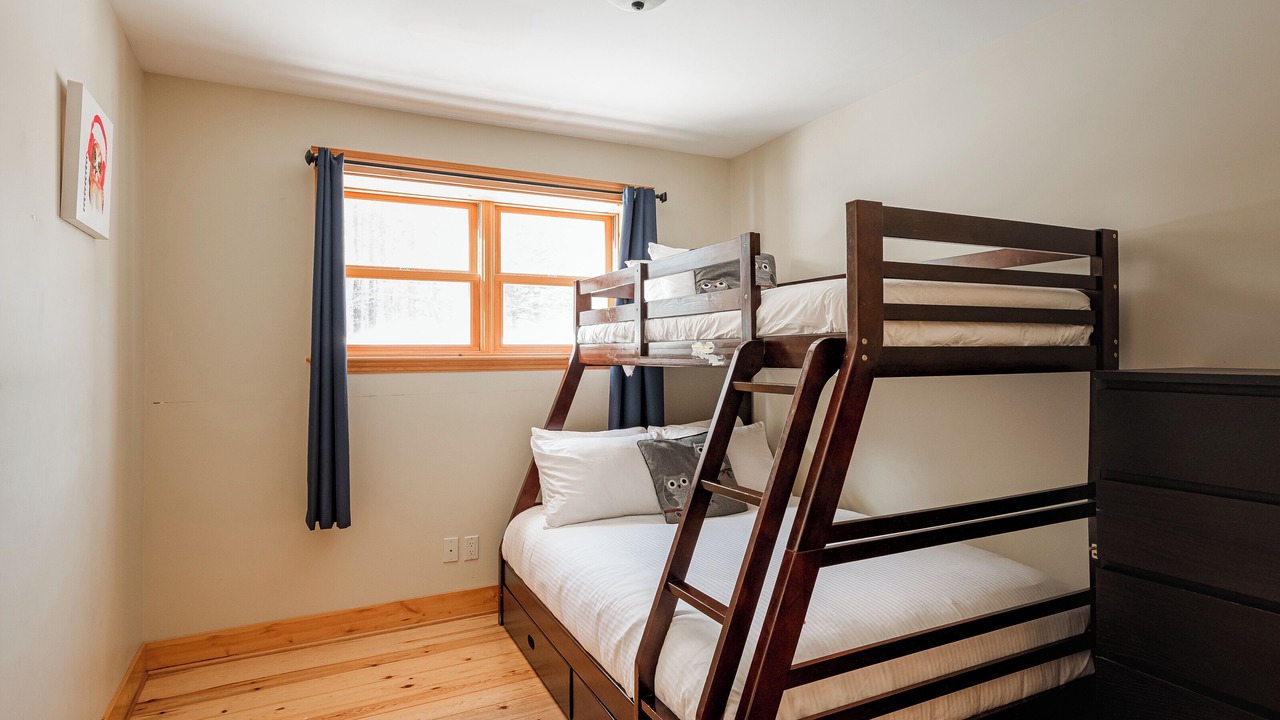 Photo of Bedroom in Fiddler Lake Resort