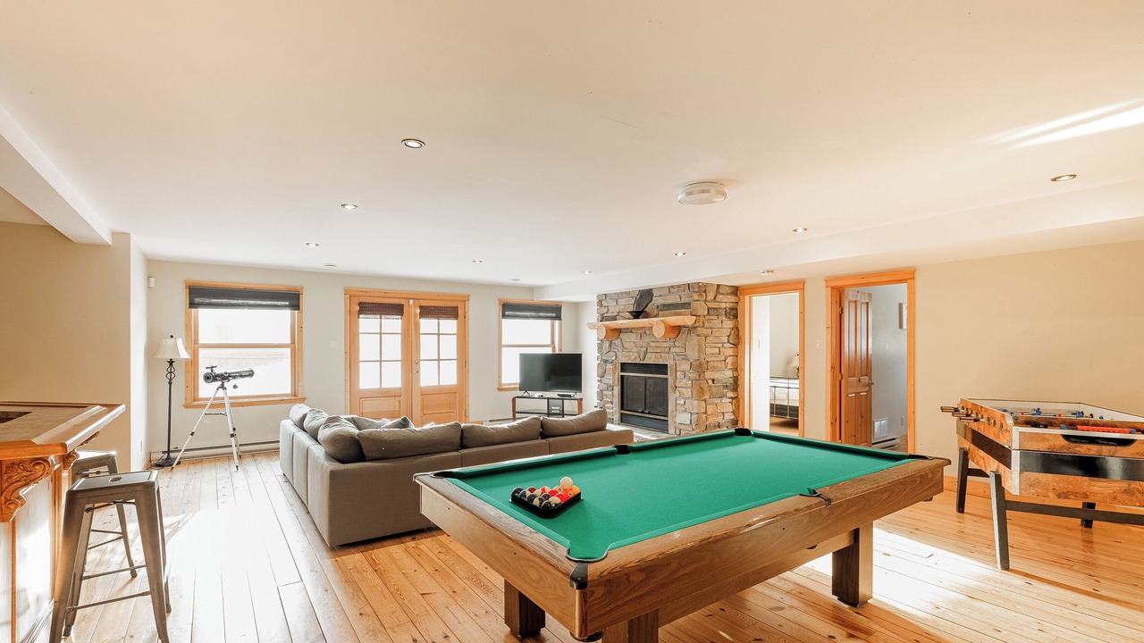 Photo of Livingroom in Fiddler Lake Resort