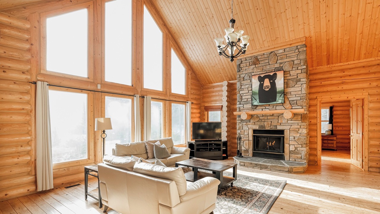 Photo of Livingroom in Fiddler Lake Resort