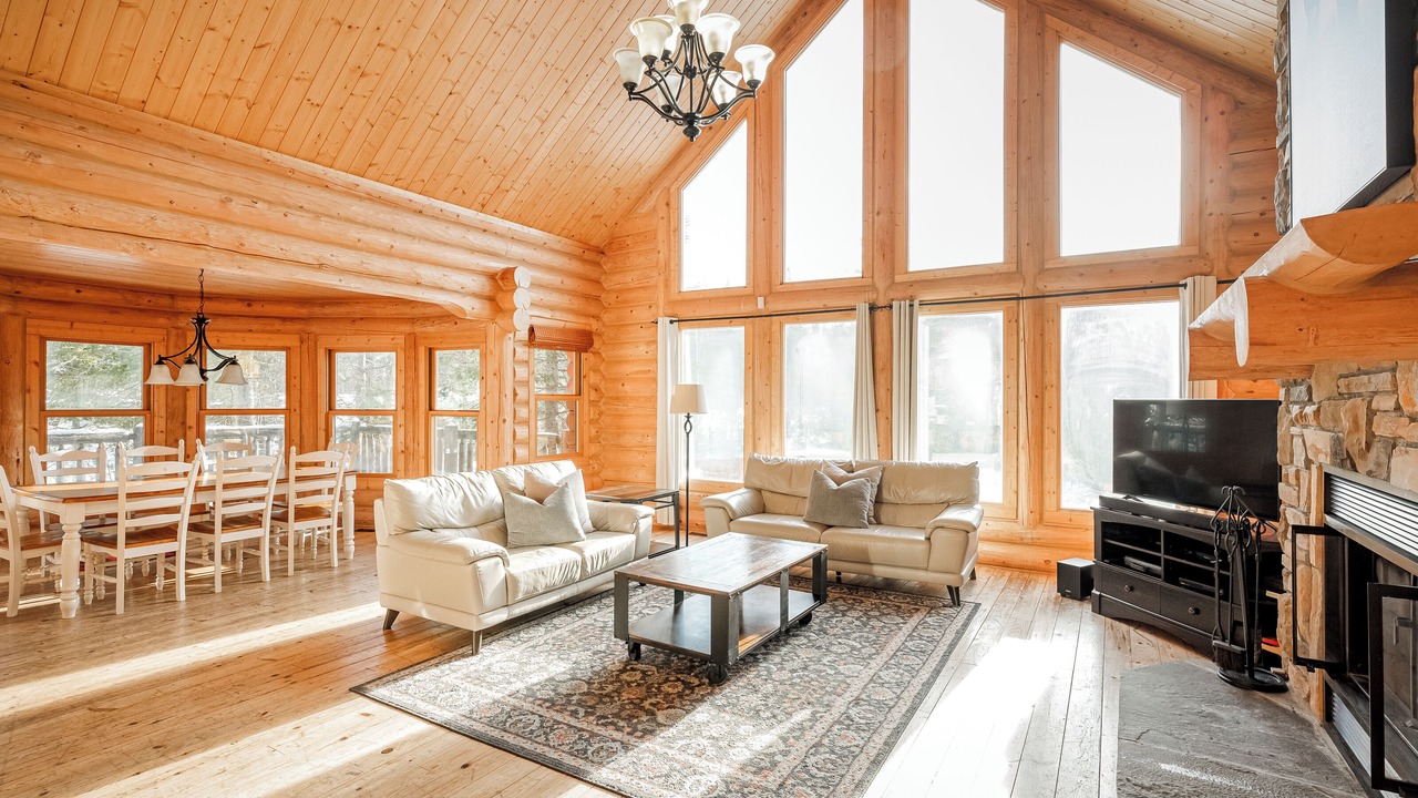 Photo of Livingroom in Fiddler Lake Resort