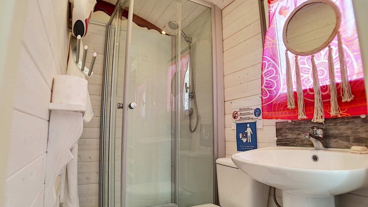 Photo of Bathroom in Tarascon