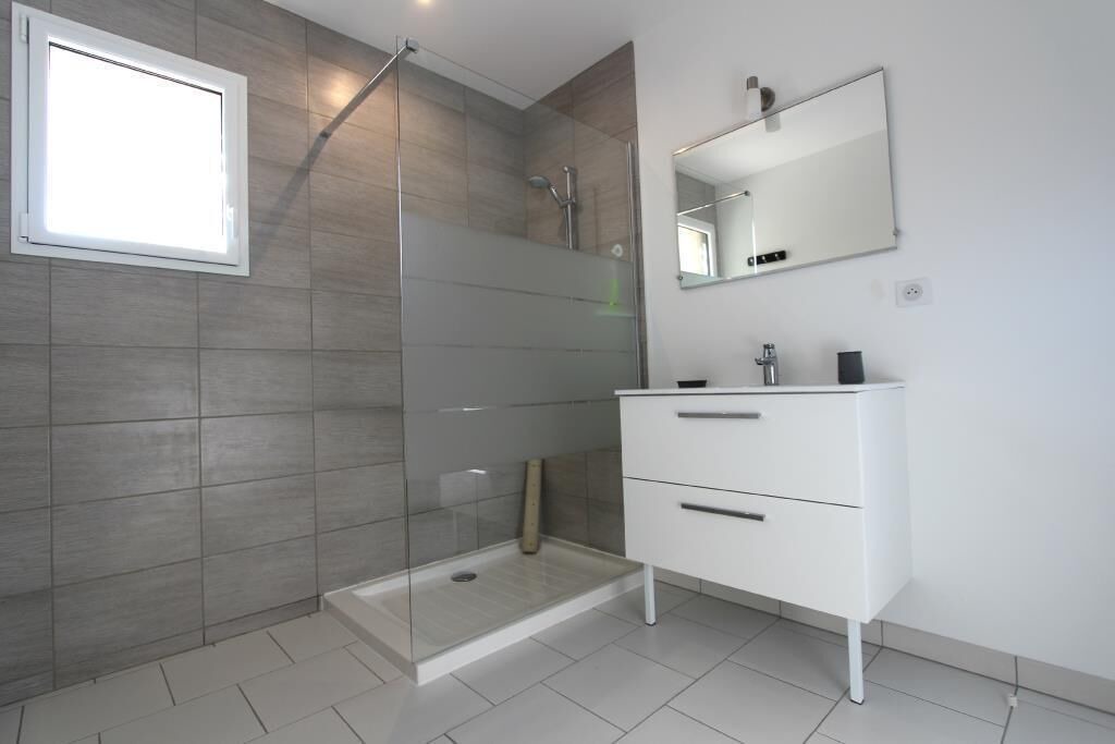 Photo of Bathroom in Montbazin