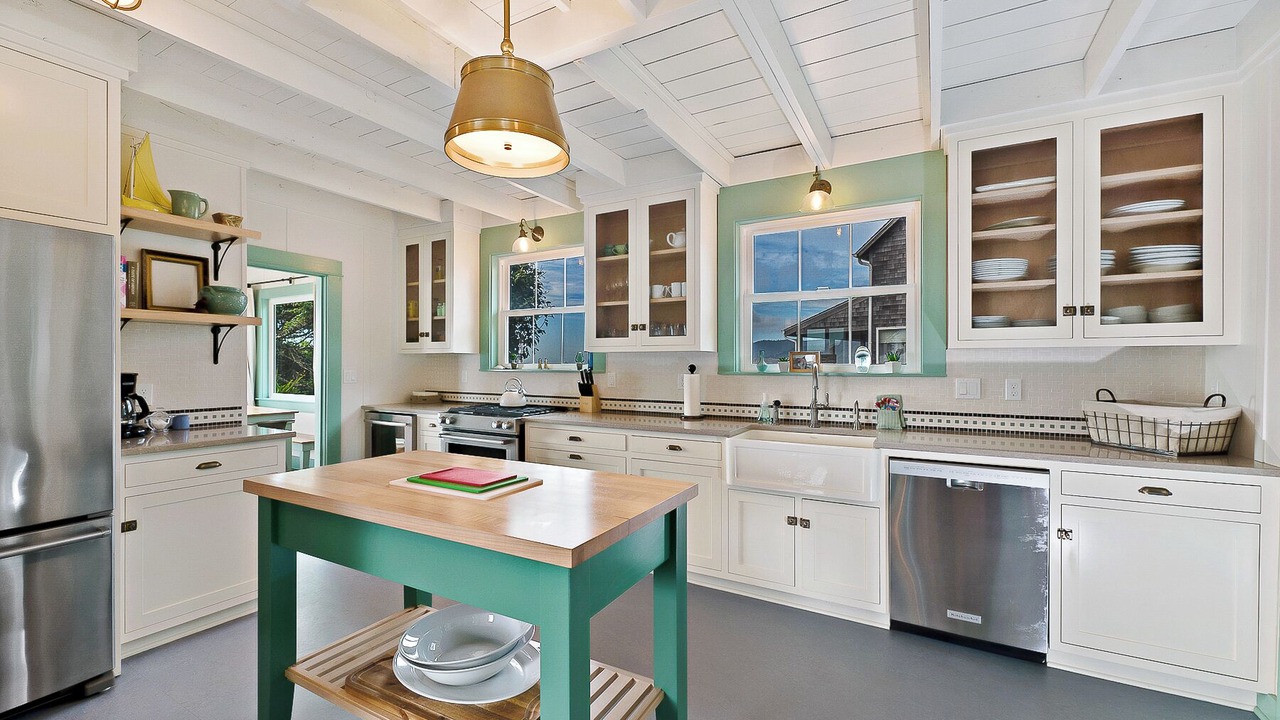 Photo of Kitchen in Downtown Cannon Beach