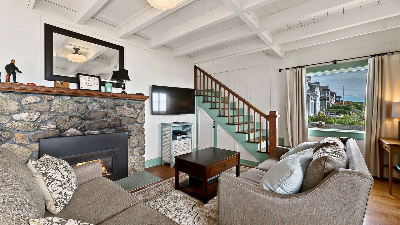 Photo of Livingroom in Downtown Cannon Beach