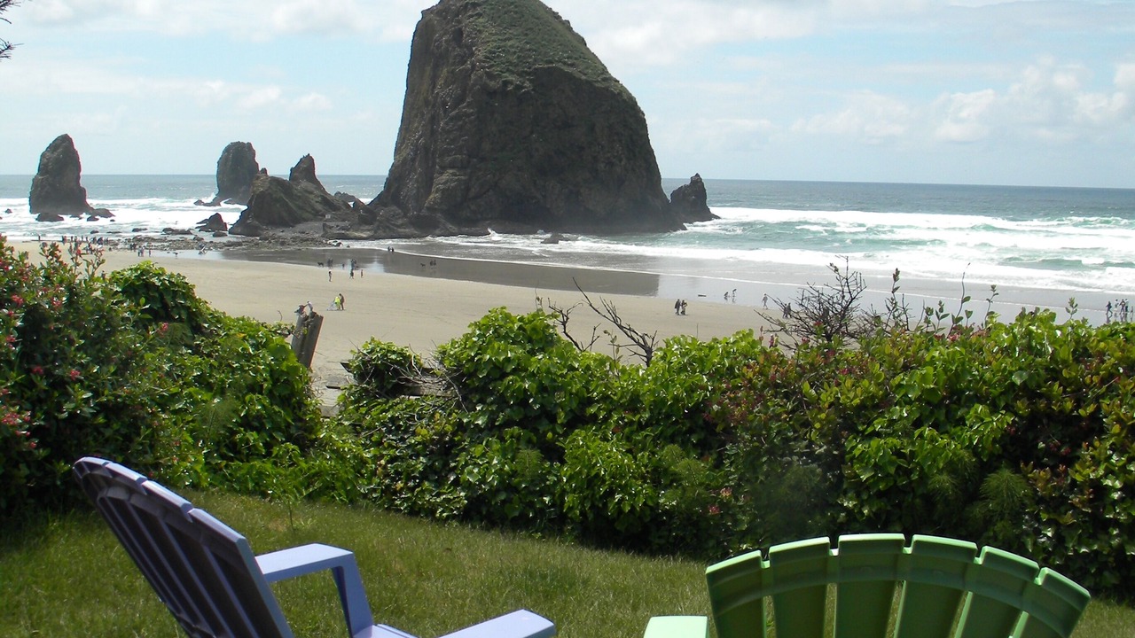 Photo of Others in Downtown Cannon Beach