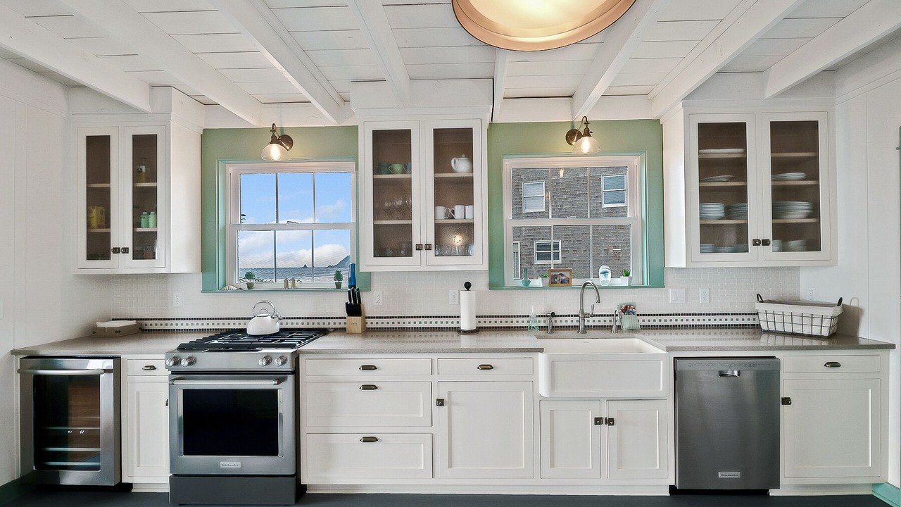 Photo of Kitchen in Downtown Cannon Beach