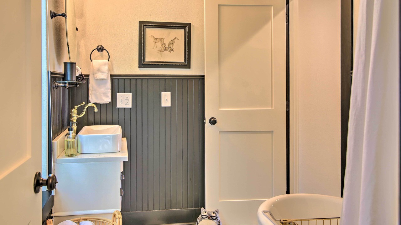 Photo of Bathroom in Comfort