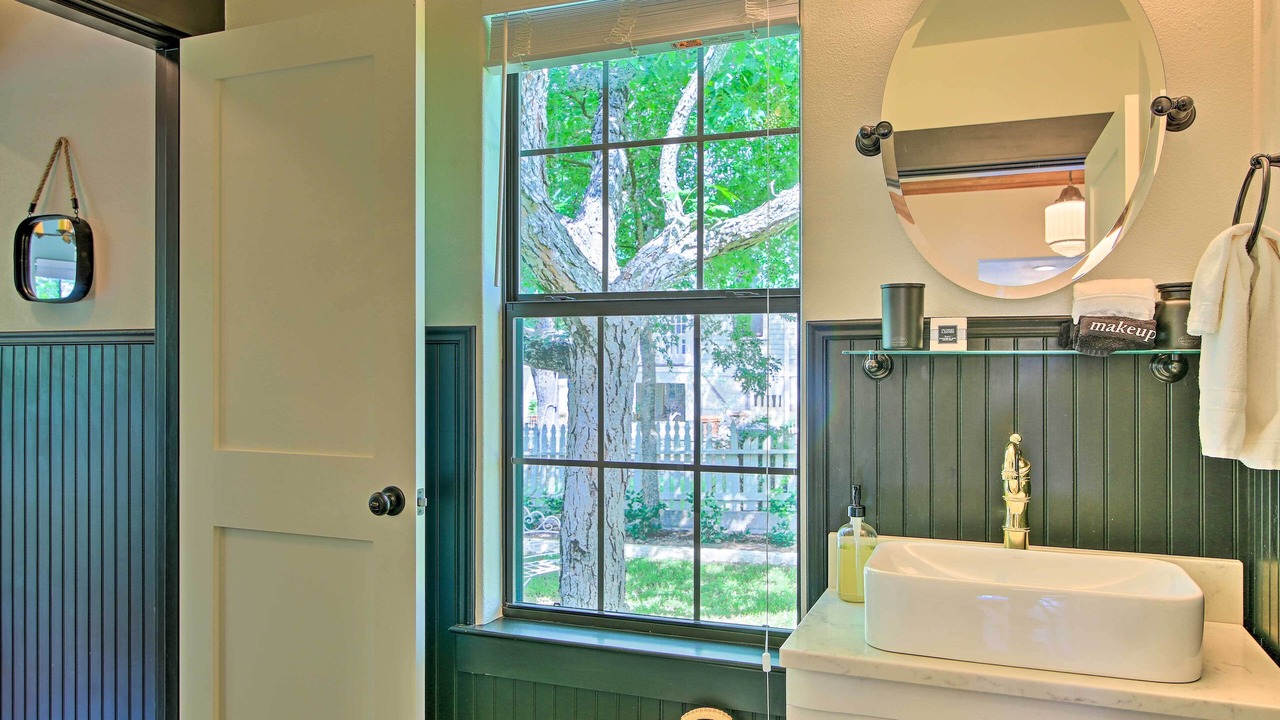 Photo of Bathroom in Comfort