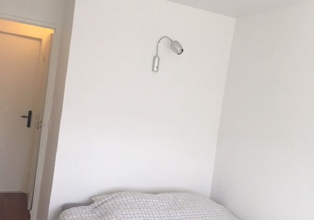 Photo of Bedroom in Deville-les-Rouen