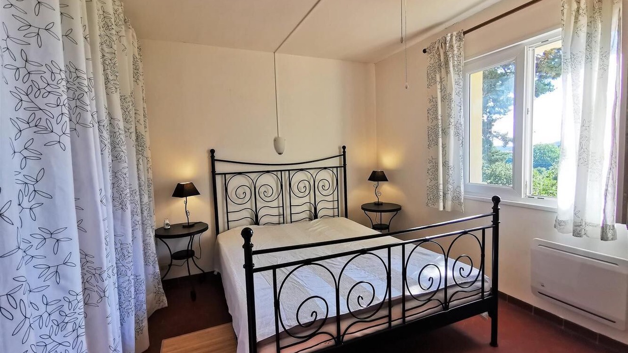 Photo of Bedroom in Montesquieu-des-Alberes