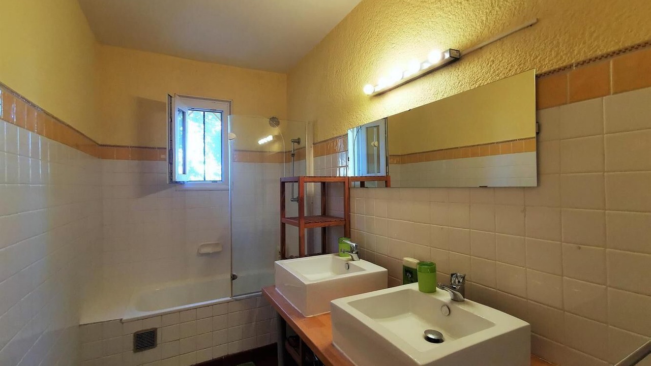 Photo of Bathroom in Montesquieu-des-Alberes