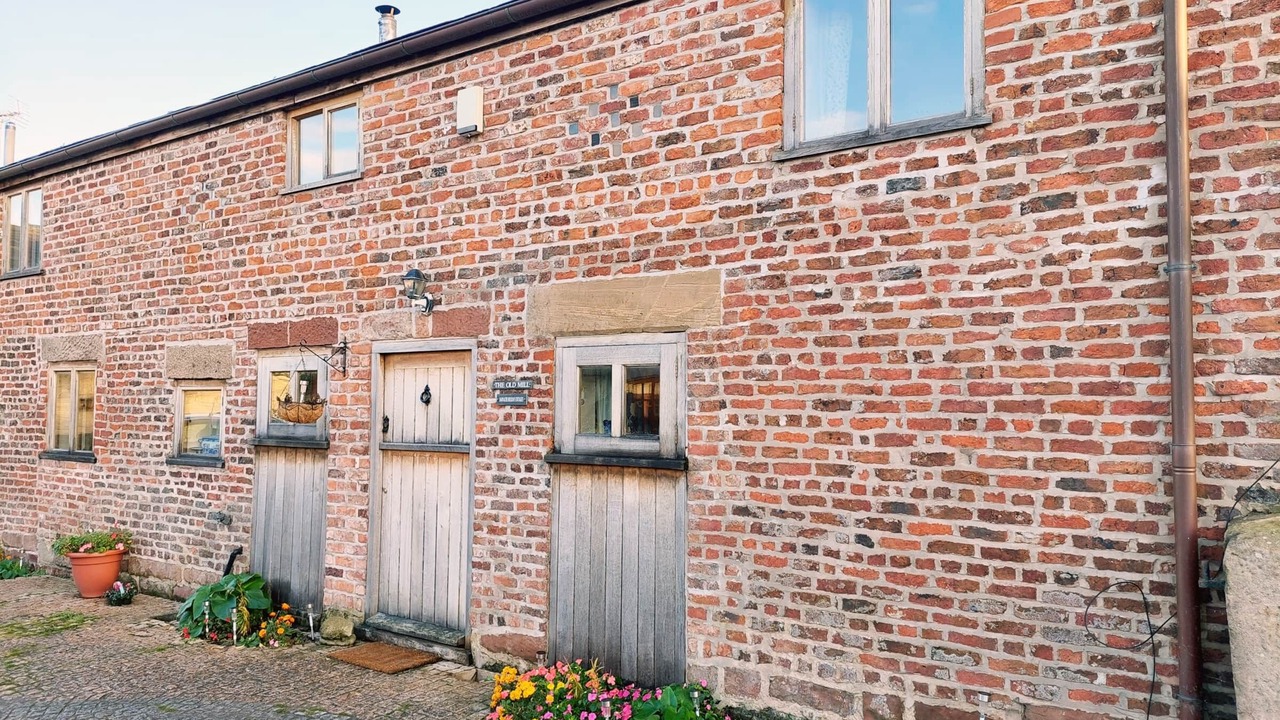 Photo of Others in Moreton