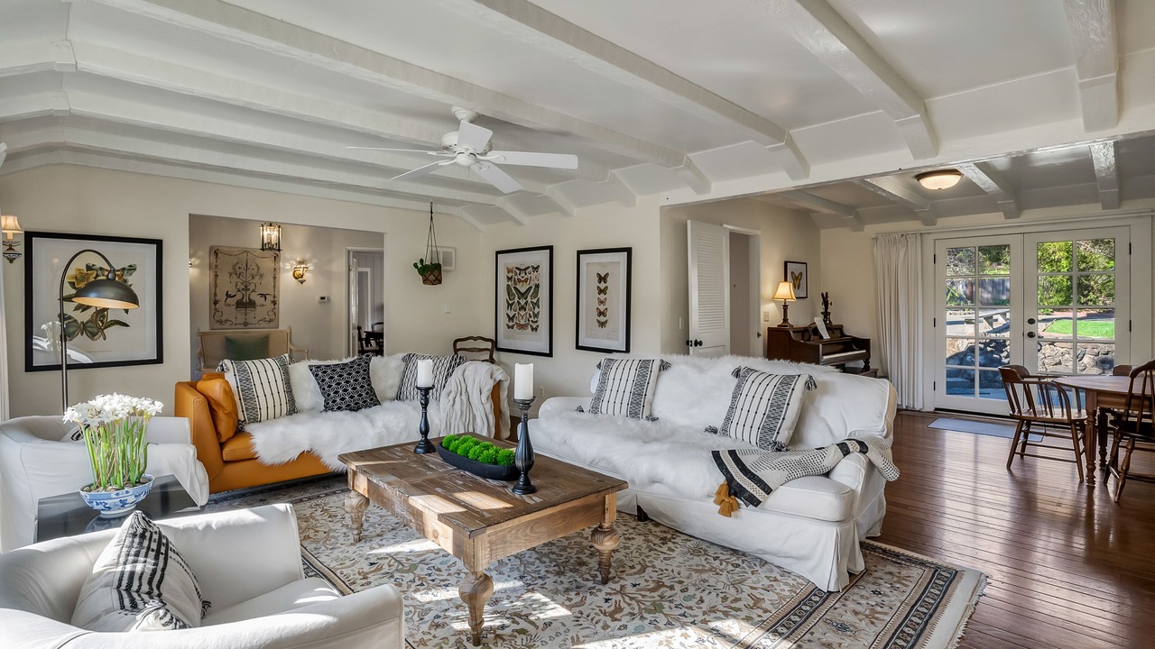 Photo of Livingroom in Glen Ellen
