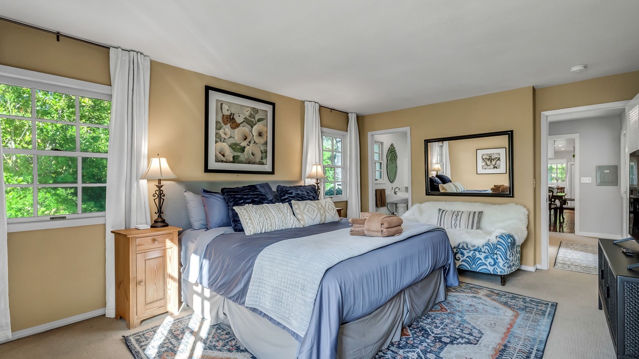 Photo of Bedroom in Glen Ellen