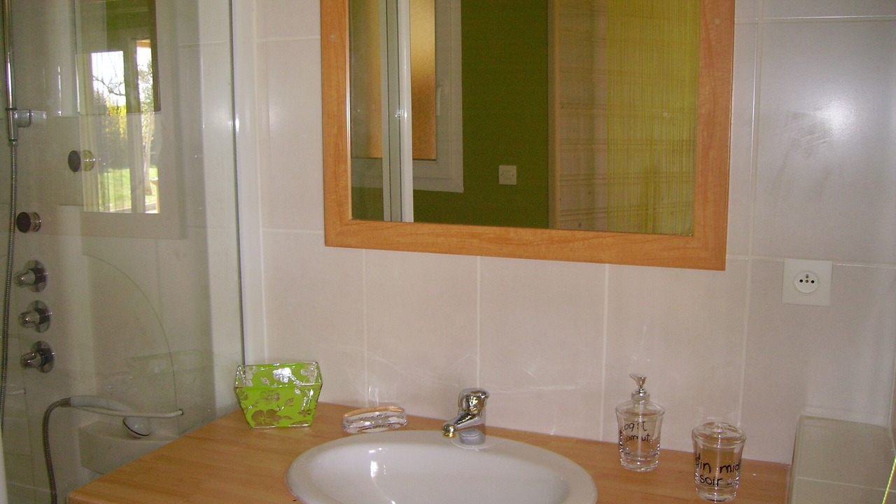 Photo of Bathroom in Gemozac