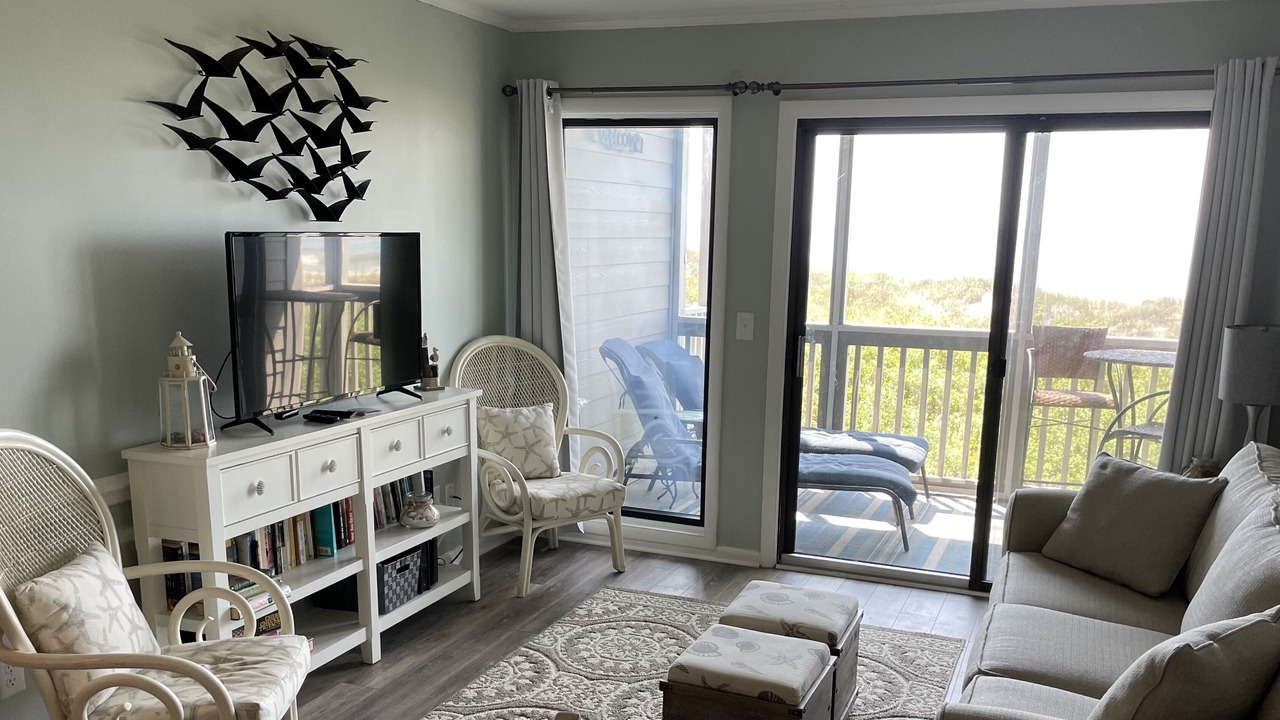 Photo of Livingroom in Atlantic Beach