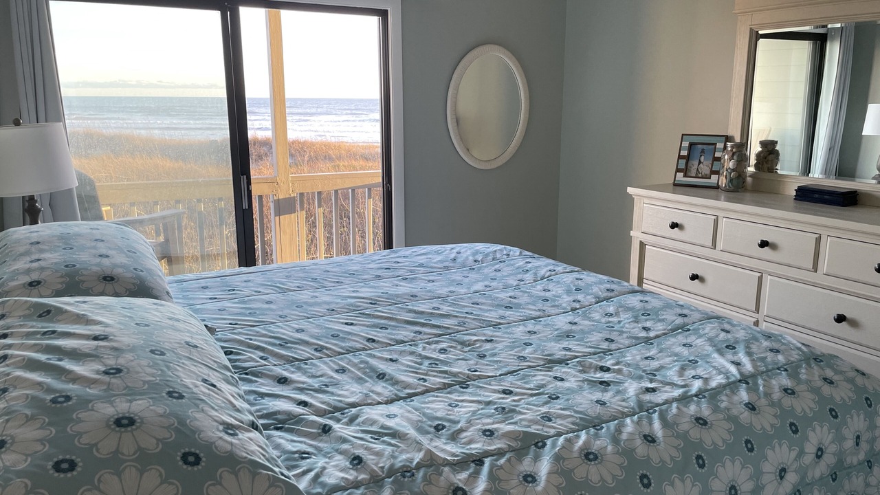 Photo of Bedroom in Atlantic Beach