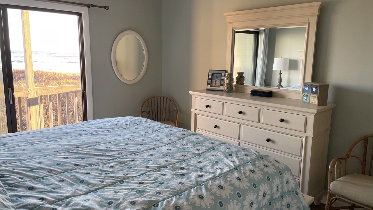 Photo of Bedroom in Atlantic Beach