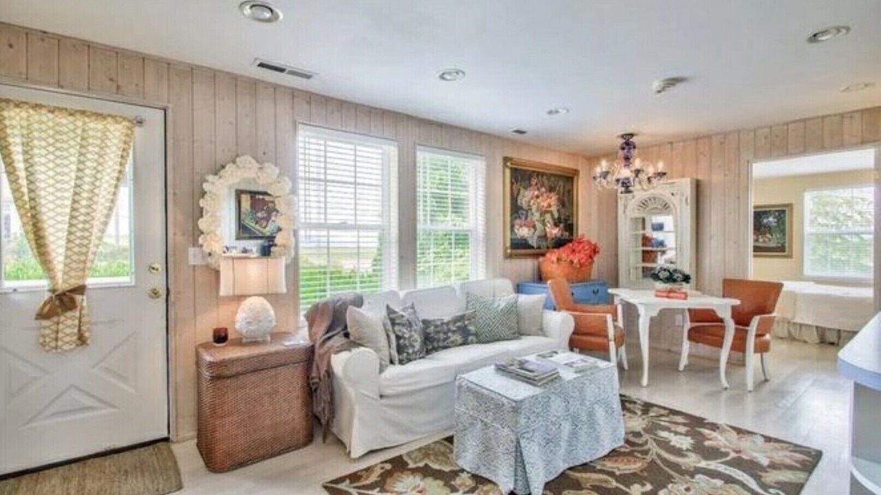 Photo of Livingroom in Bow